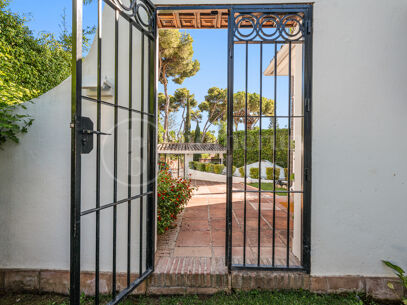 Casa del Mar – Beachside Villa in Marbella East