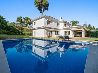 Casa del Mar – Beachside Villa in Marbella East