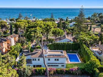 Casa del Mar – Beachside Villa in Marbella East