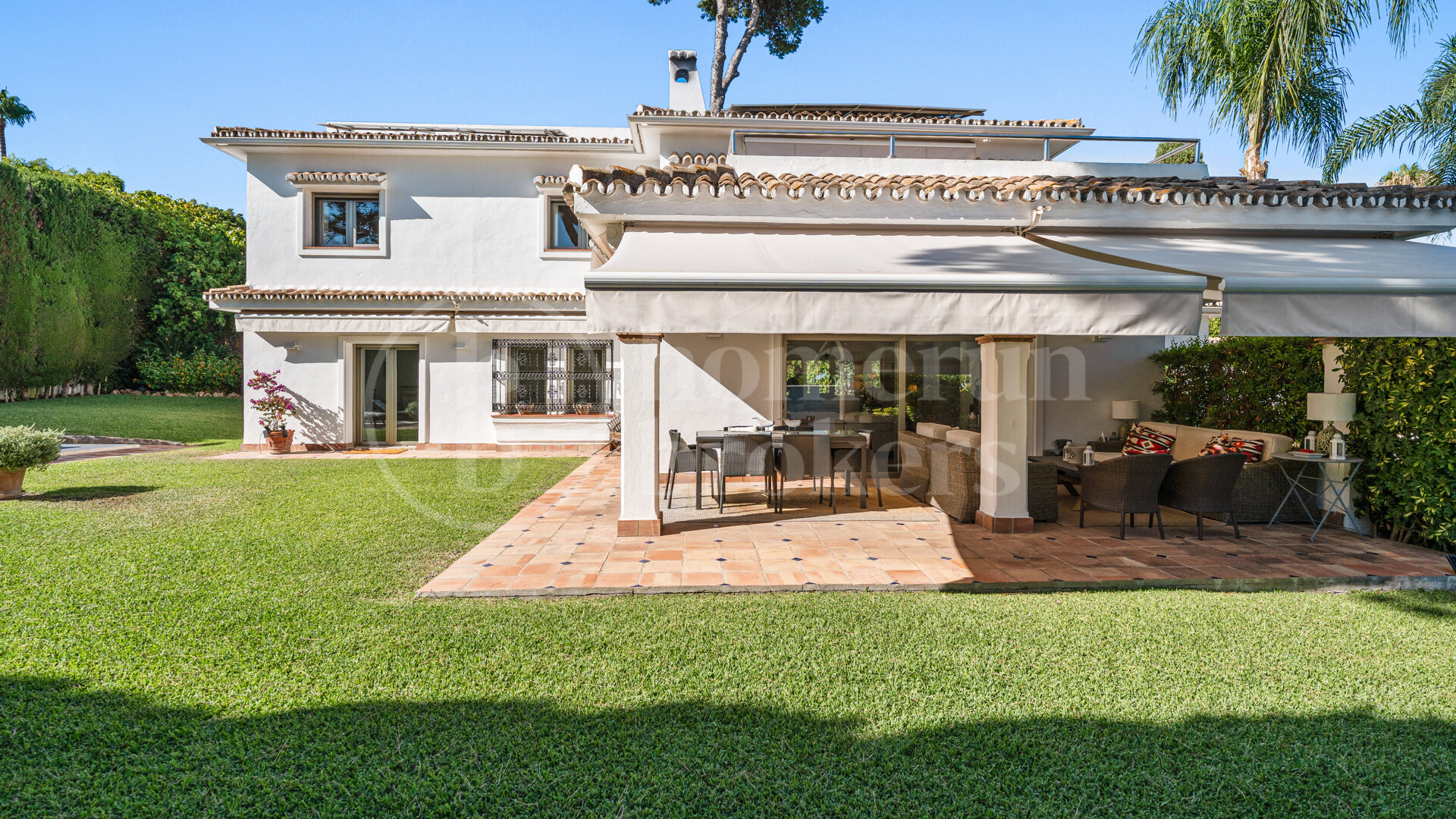 Casa del Mar – Beachside Villa in Marbella East