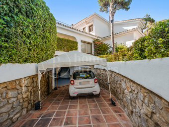 Casa del Mar – Beachside Villa in Marbella East