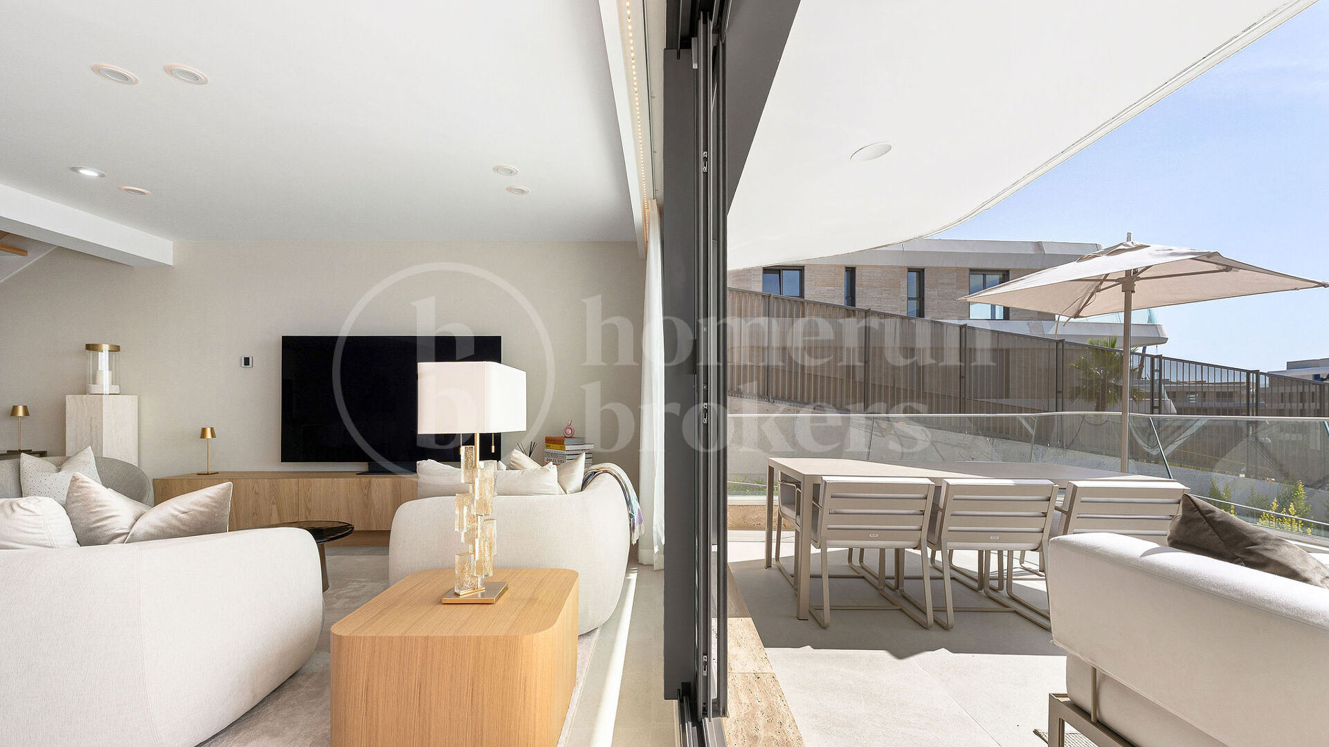 Apartment Australy – Newly Built Luxury Duplex Apartment