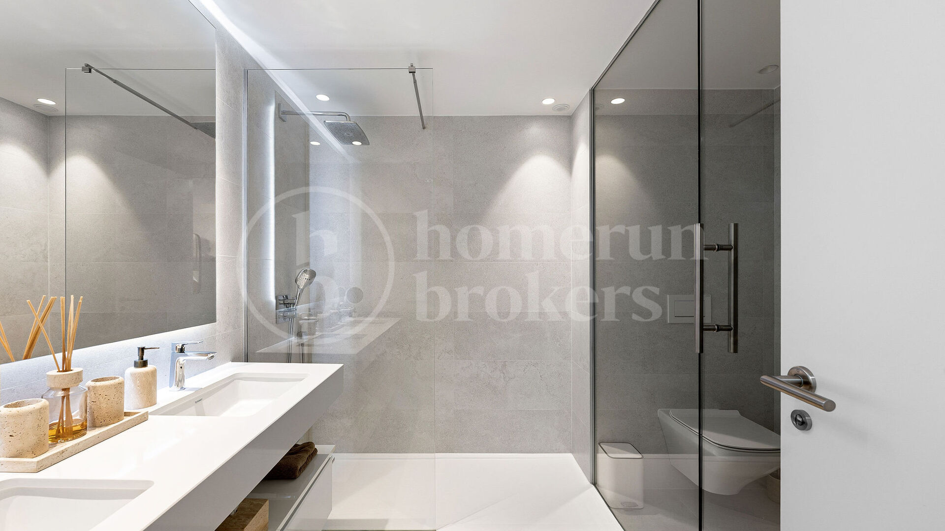 Apartment Australy – Newly Built Luxury Duplex Apartment