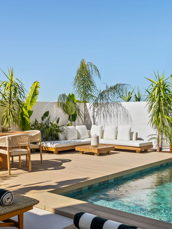 Casa Zia – Modern Townhouse for Sale in Nueva Andalucía