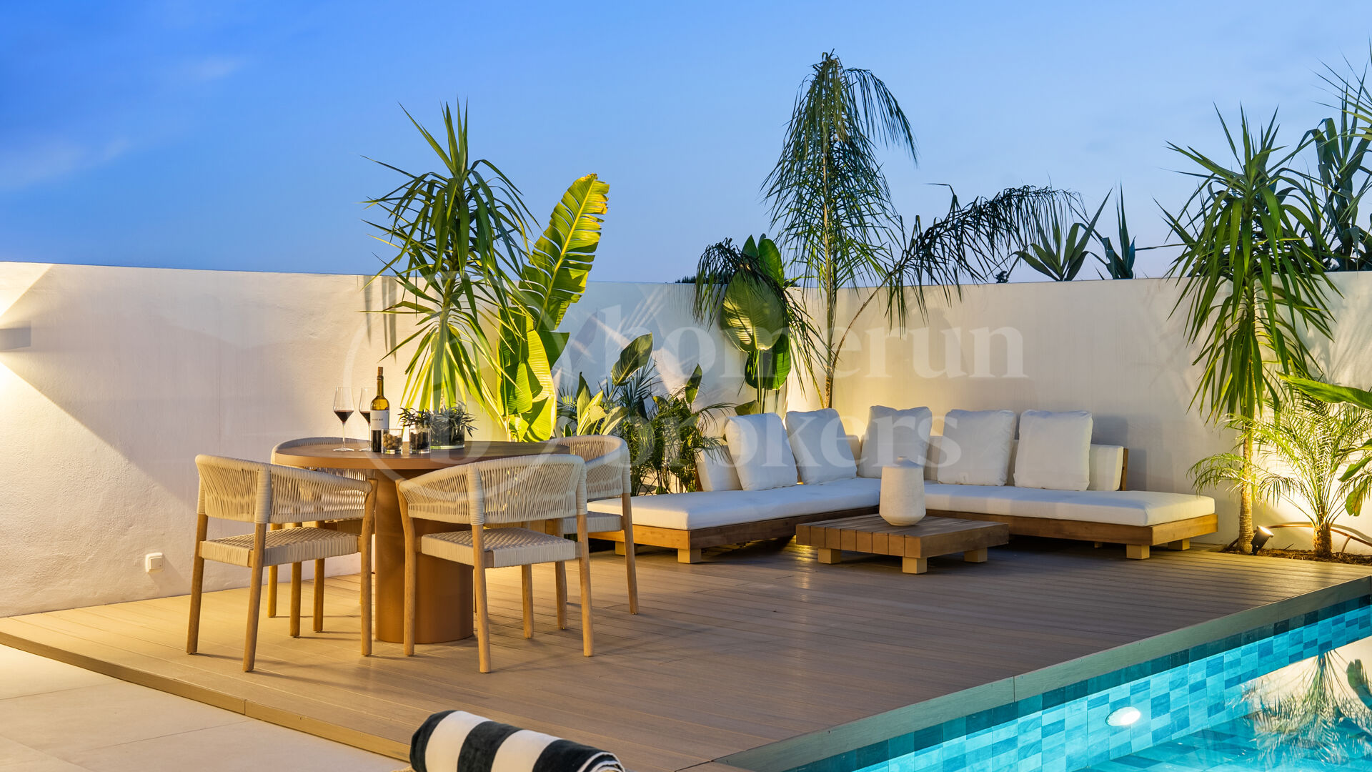 Casa Zia – Modern Townhouse for Sale in Nueva Andalucía