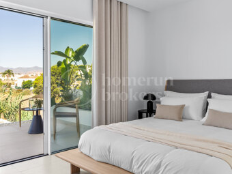 Casa Zia – Modern Townhouse for Sale in Nueva Andalucía