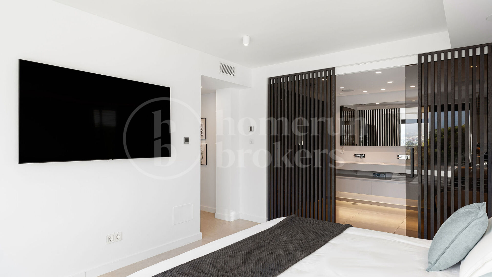 Villa Milano - Modern Villa med 5 Sovrum och Utsikt över La Concha i Nueva Andalucía