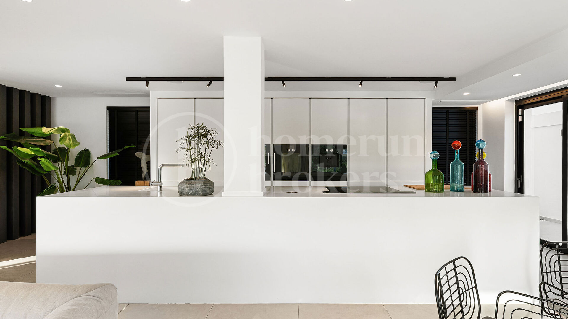 Villa Milano - Modern Villa med 5 Sovrum och Utsikt över La Concha i Nueva Andalucía