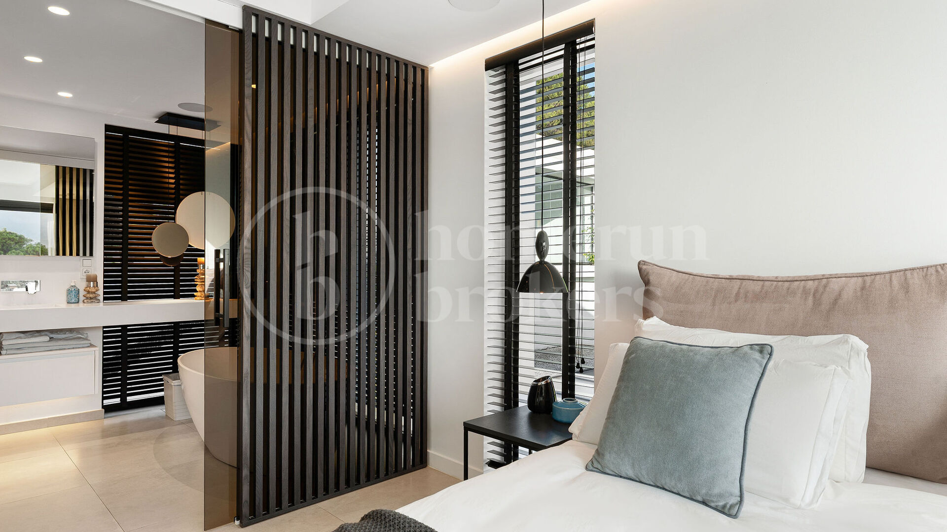 Villa Milano - Modern Villa med 5 Sovrum och Utsikt över La Concha i Nueva Andalucía