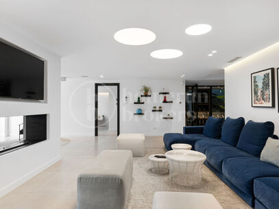 Villa Milano - Modern Villa med 5 Sovrum och Utsikt över La Concha i Nueva Andalucía