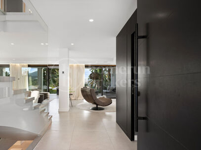 Villa Milano - Modern Villa med 5 Sovrum och Utsikt över La Concha i Nueva Andalucía