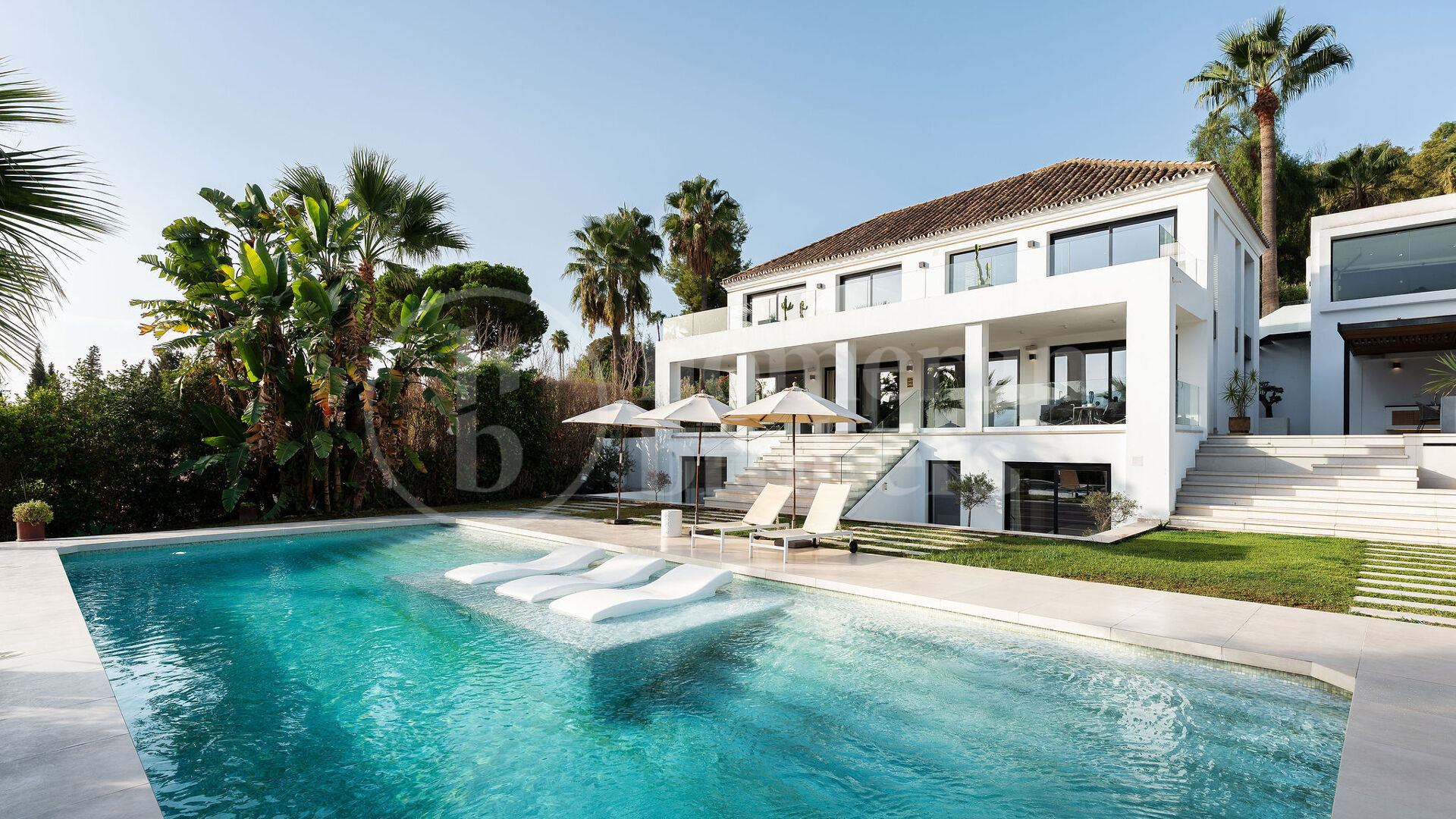 Villa Milano - Modern Villa med 5 Sovrum och Utsikt över La Concha i Nueva Andalucía
