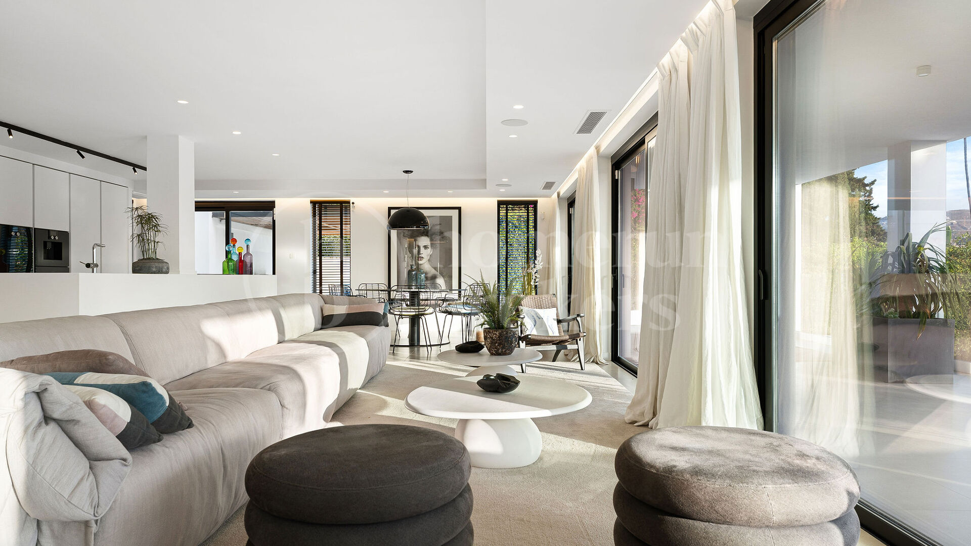 Villa Milano - Modern Villa med 5 Sovrum och Utsikt över La Concha i Nueva Andalucía