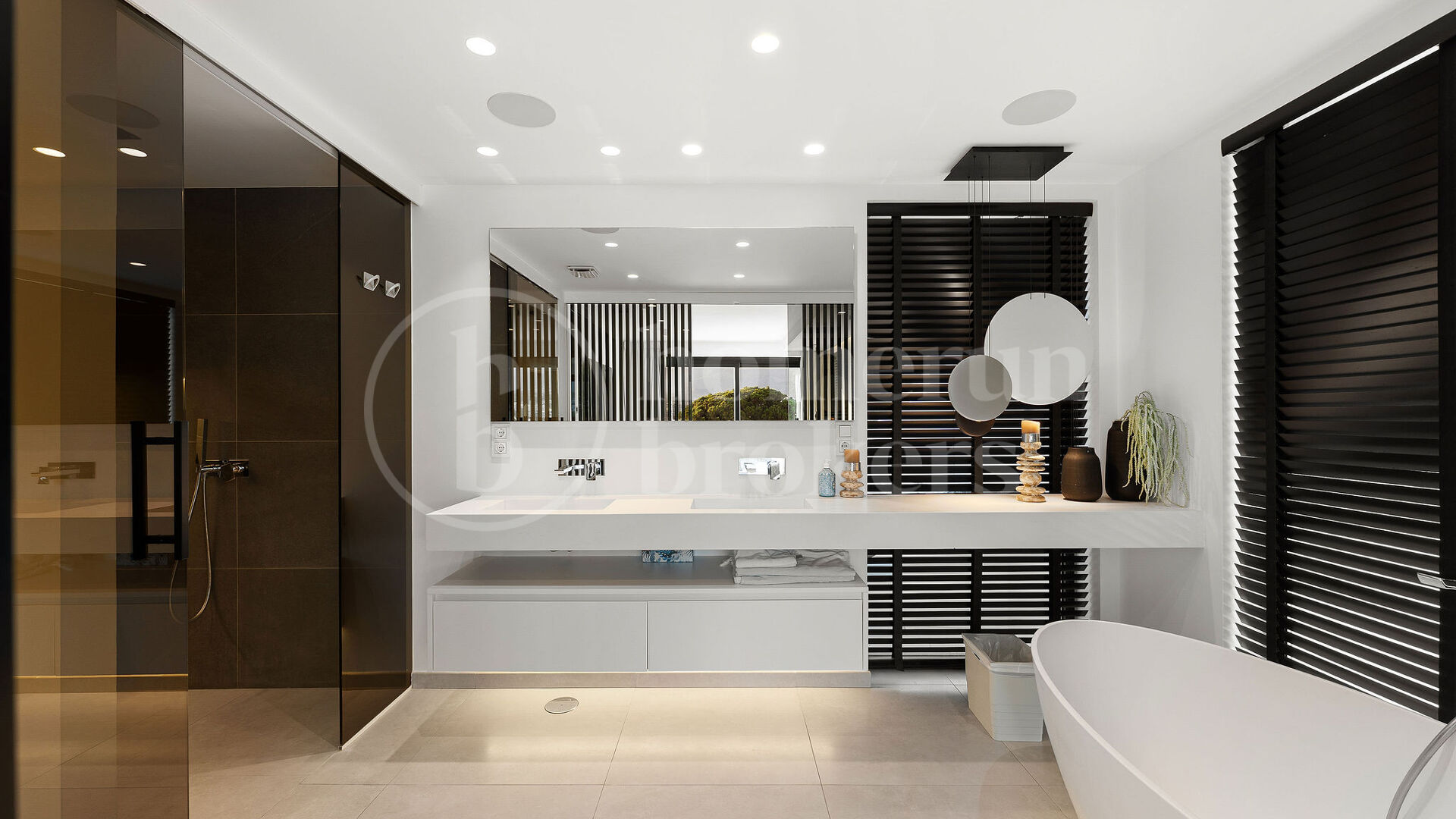 Villa Milano - Modern Villa med 5 Sovrum och Utsikt över La Concha i Nueva Andalucía