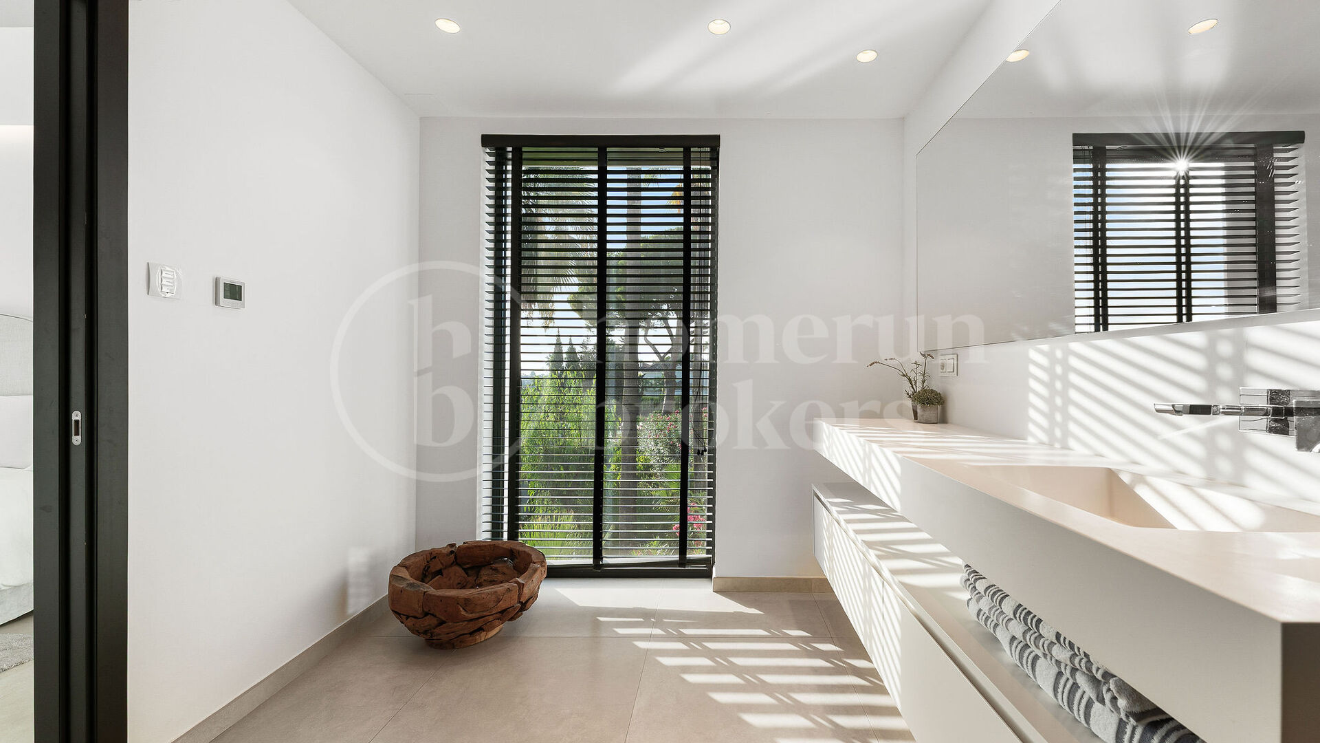 Villa Milano - Modern Villa med 5 Sovrum och Utsikt över La Concha i Nueva Andalucía