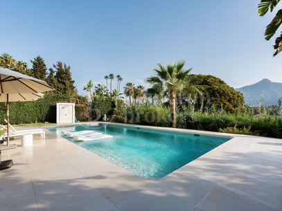 Villa Milano - Modern Villa med 5 Sovrum och Utsikt över La Concha i Nueva Andalucía