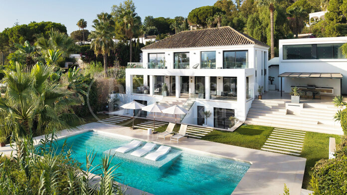 Villa Milano - Modern 5-Bedroom Villa with La Concha Views in Nueva Andalucía