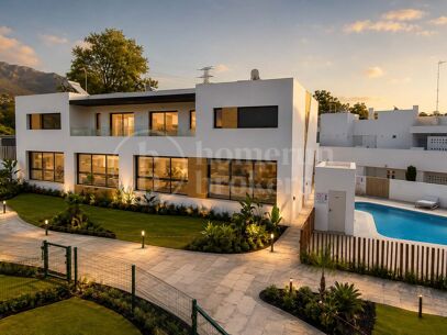 Marein Townhouse - Modernt Radhus med 3 Sovrum i Nueva Andalucía