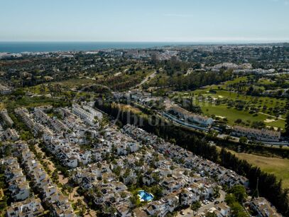 Marein Townhouse - Modernt Radhus med 3 Sovrum i Nueva Andalucía