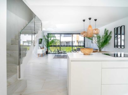 Marein Townhouse - Modernt Radhus med 3 Sovrum i Nueva Andalucía