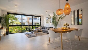 Marein Townhouse - Modernt Radhus med 3 Sovrum i Nueva Andalucía