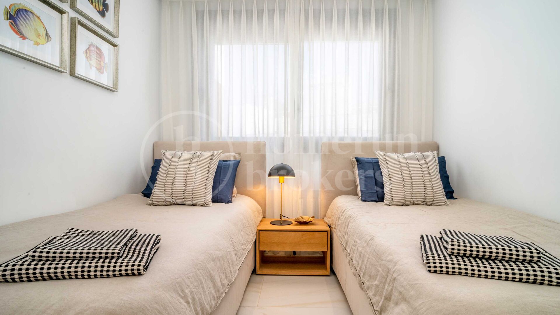 Marein Townhouse - Modernt Radhus med 3 Sovrum i Nueva Andalucía