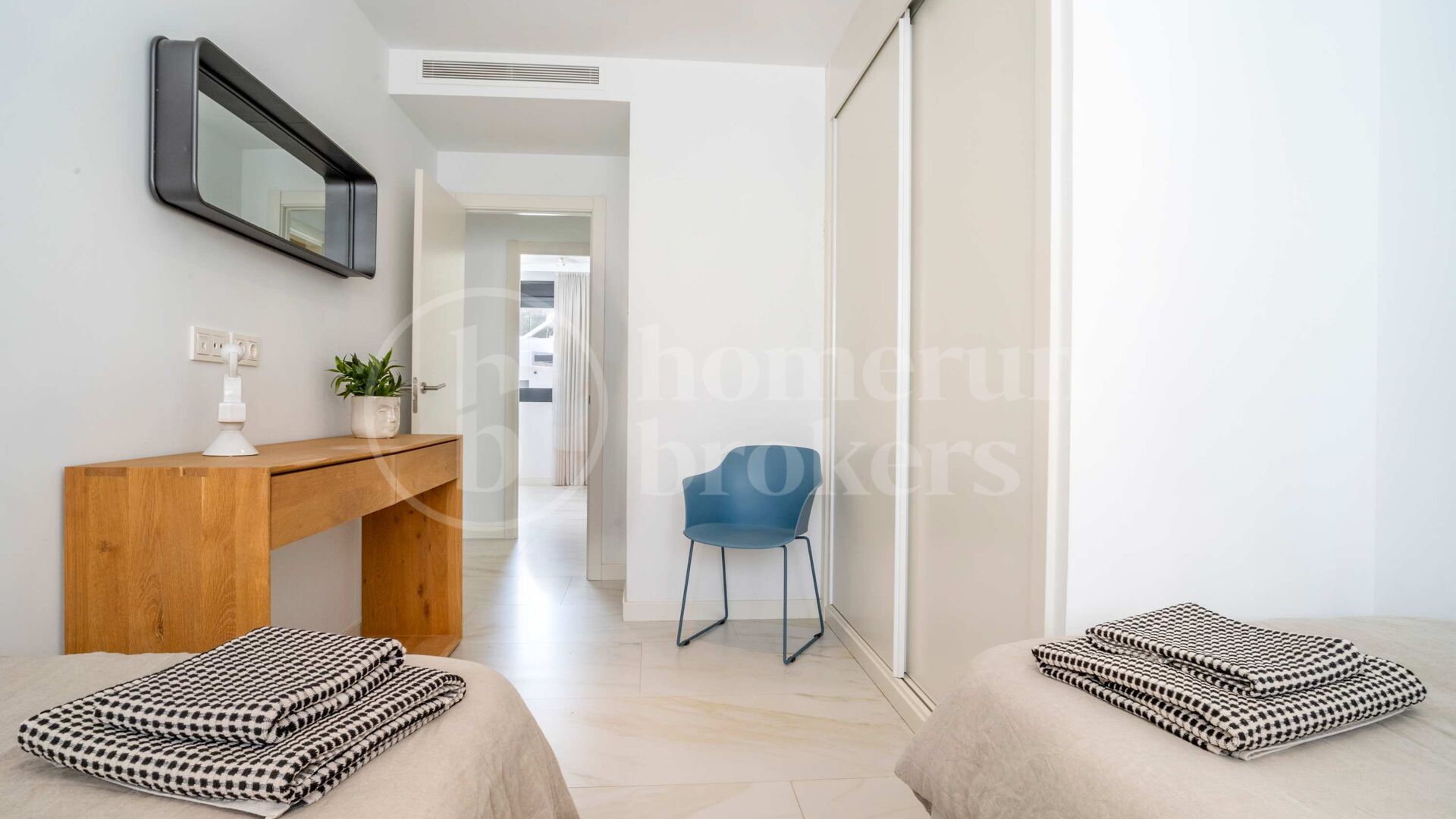 Marein Townhouse - Modernt Radhus med 3 Sovrum i Nueva Andalucía