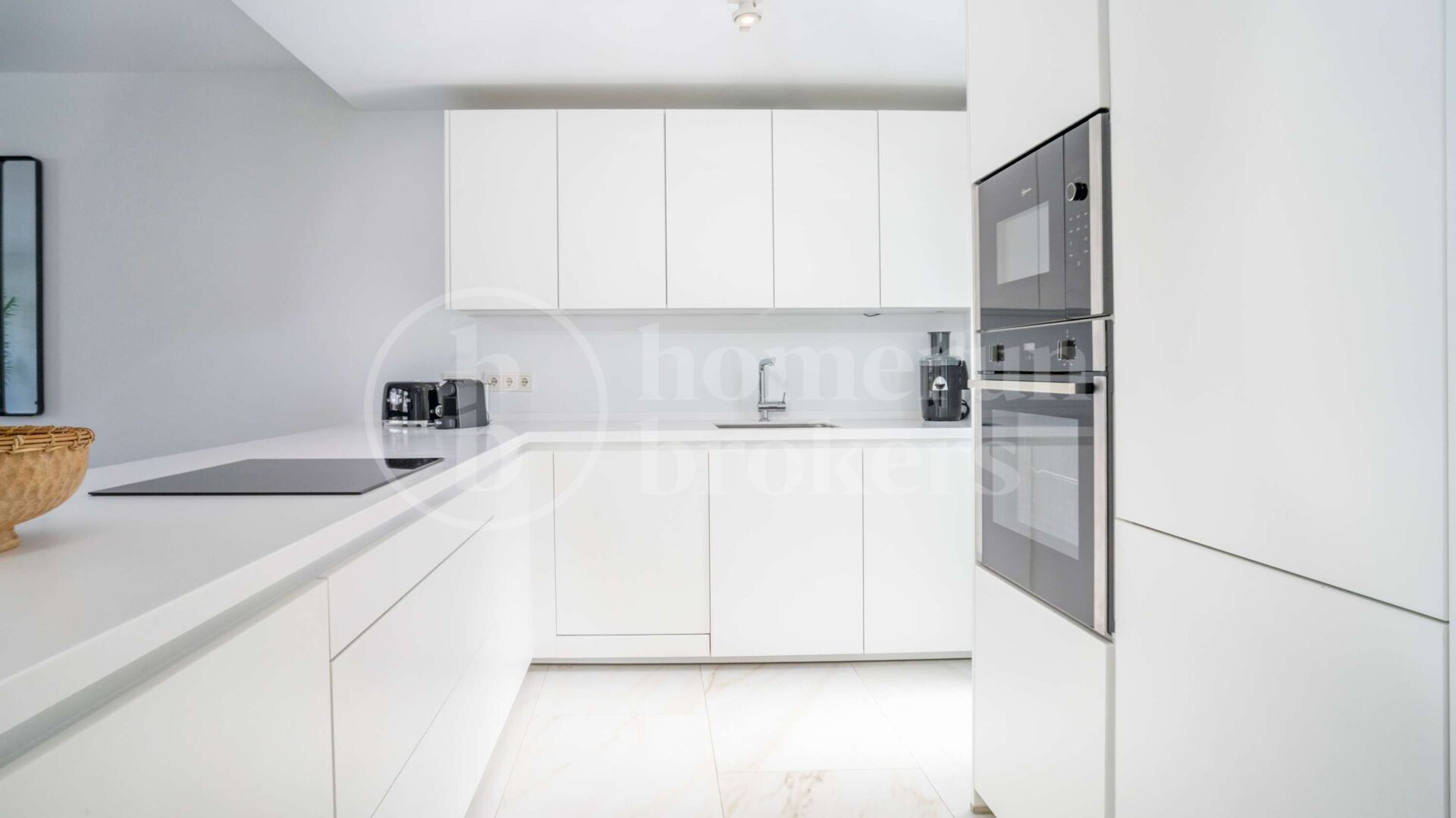 Marein Townhouse - Modernt Radhus med 3 Sovrum i Nueva Andalucía