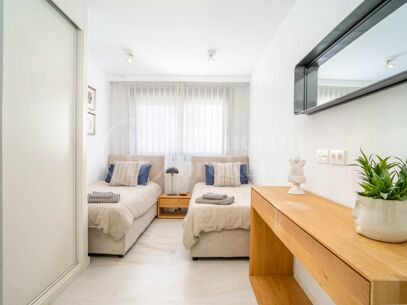 Marein Townhouse - Modernt Radhus med 3 Sovrum i Nueva Andalucía