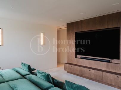 Villa Serene - a Luxury Retreat in El Madroñal