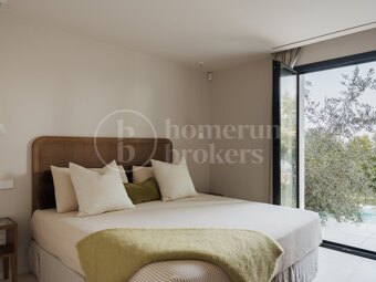 Villa Serene - a Luxury Retreat in El Madroñal