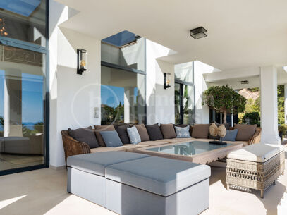 Villa Renata – Luxury Villa for Sale in Marbella Hill Club