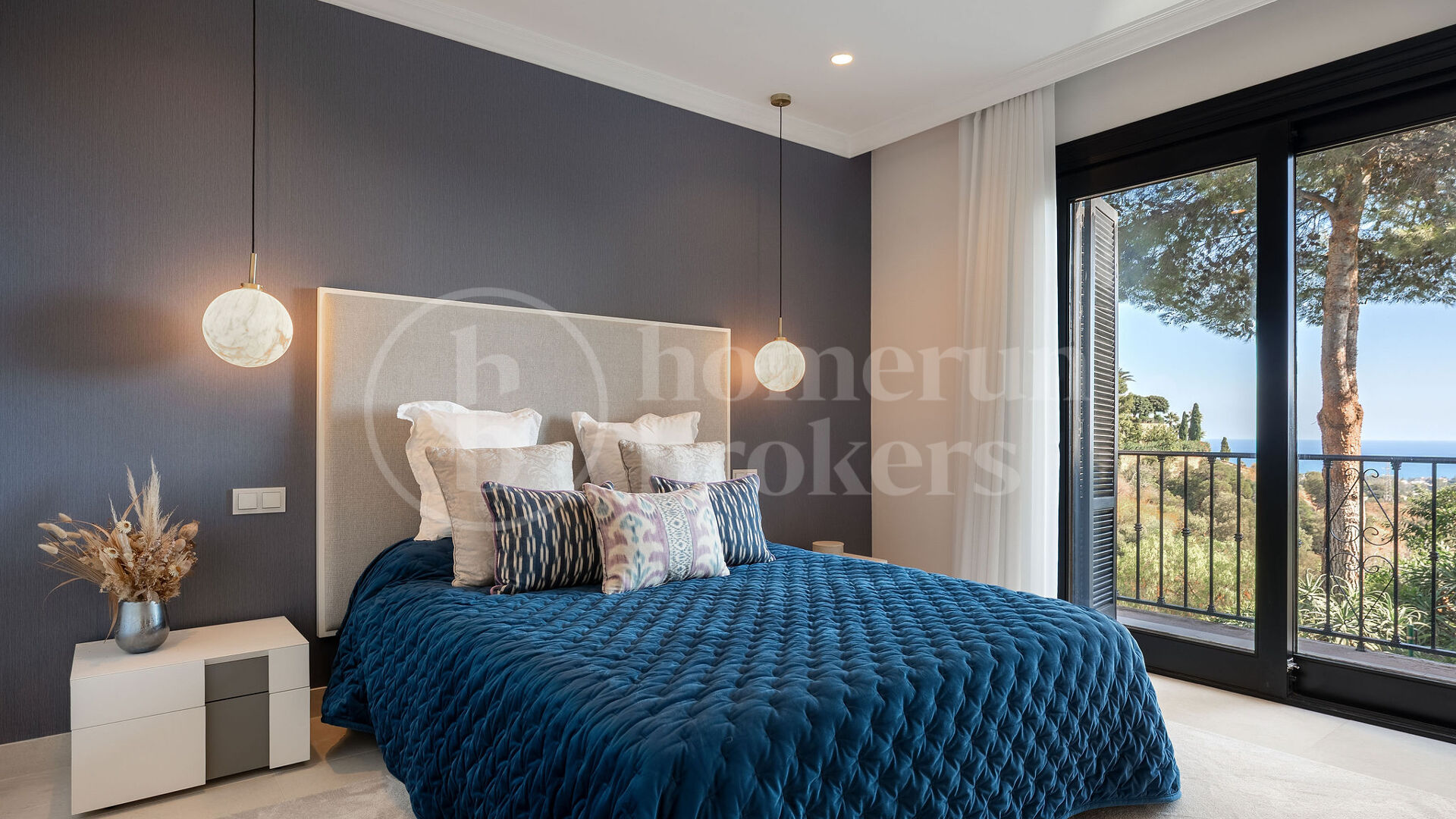 Villa Renata – Luxury Villa for Sale in Marbella Hill Club