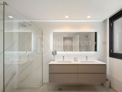Villa Renata – Luxury Villa for Sale in Marbella Hill Club