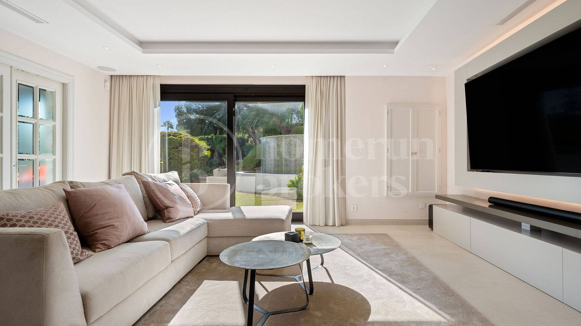 Villa Renata – Luxury Villa for Sale in Marbella Hill Club