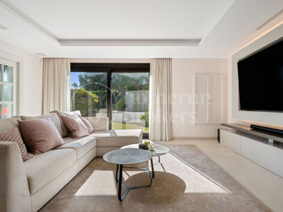 Villa Renata – Luxury Villa for Sale in Marbella Hill Club