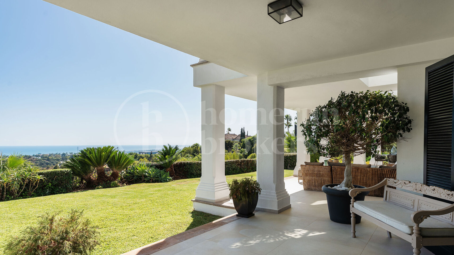 Villa Renata – Luxury Villa for Sale in Marbella Hill Club