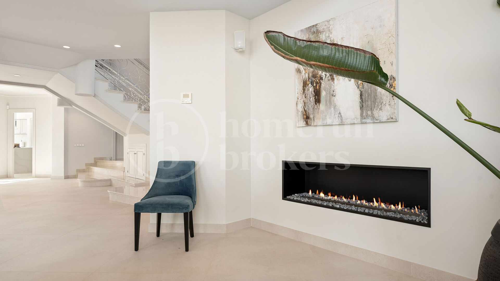 Villa Renata – Luxury Villa for Sale in Marbella Hill Club