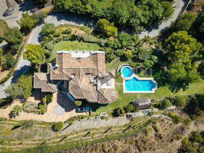 Villa Renata – Luxury Villa for Sale in Marbella Hill Club