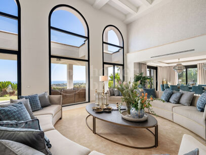 Villa Renata – Luxury Villa for Sale in Marbella Hill Club