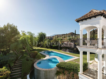 Villa Renata – Luxury Villa for Sale in Marbella Hill Club