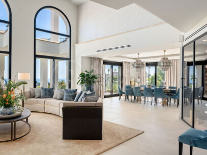 Villa Renata – Luxury Villa for Sale in Marbella Hill Club