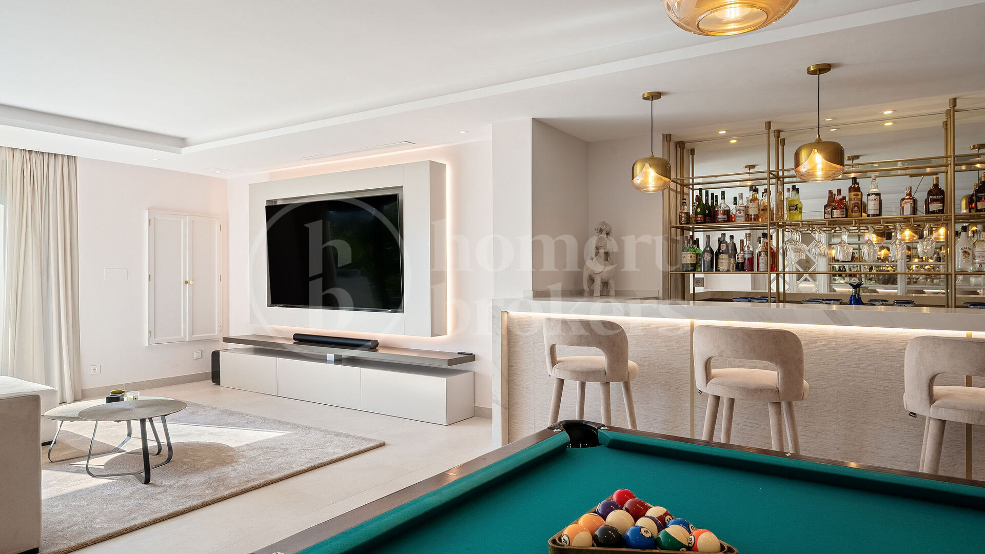 Villa Renata – Luxury Villa for Sale in Marbella Hill Club