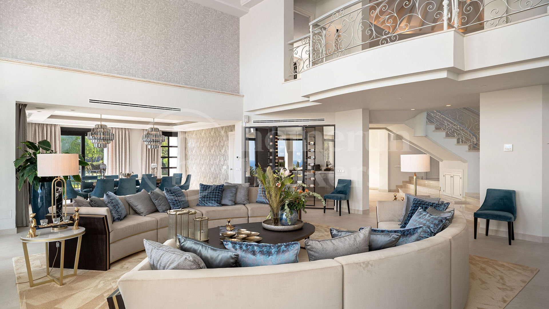 Villa Renata – Luxury Villa for Sale in Marbella Hill Club