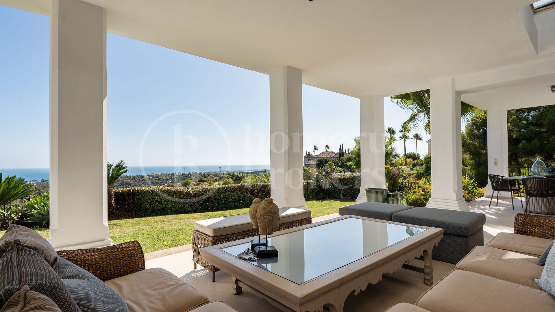 Villa Renata – Luxury Villa for Sale in Marbella Hill Club