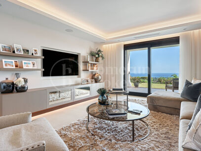 Villa Renata – Luxury Villa for Sale in Marbella Hill Club