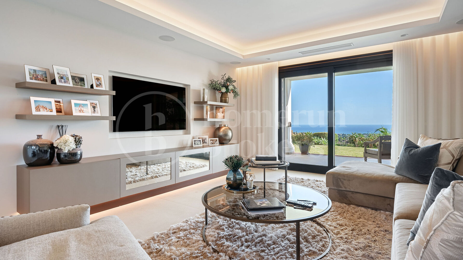 Villa Renata – Luxury Villa for Sale in Marbella Hill Club