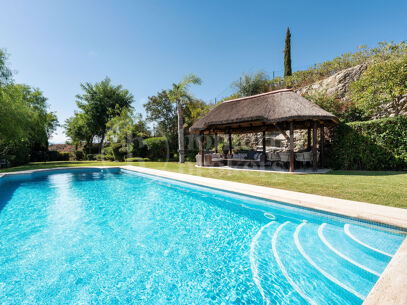 Villa Renata – Luxury Villa for Sale in Marbella Hill Club
