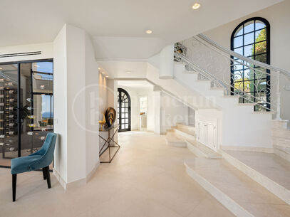 Villa Renata – Luxury Villa for Sale in Marbella Hill Club