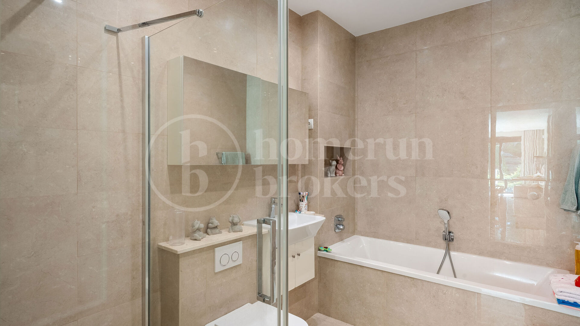 Villa Renata – Luxury Villa for Sale in Marbella Hill Club